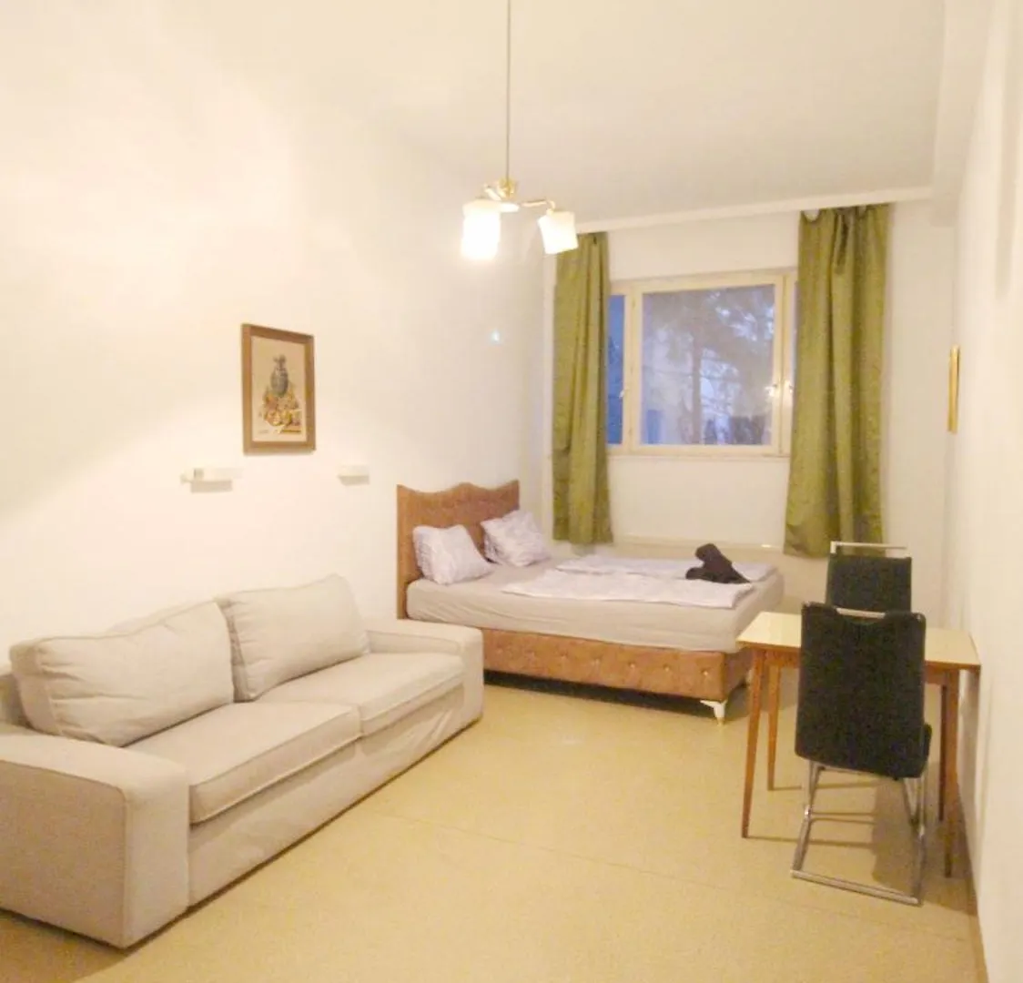 Aparthotel Triple Room In Hutteldorfer Strasse Area Vídeň Rakousko