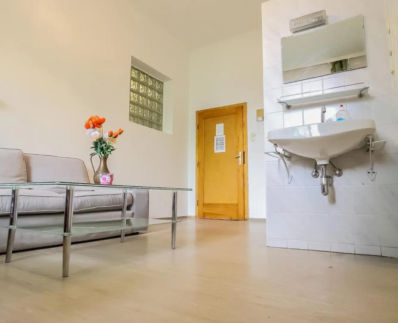 Aparthotel Triple Room In Hutteldorfer Strasse Area Vídeň