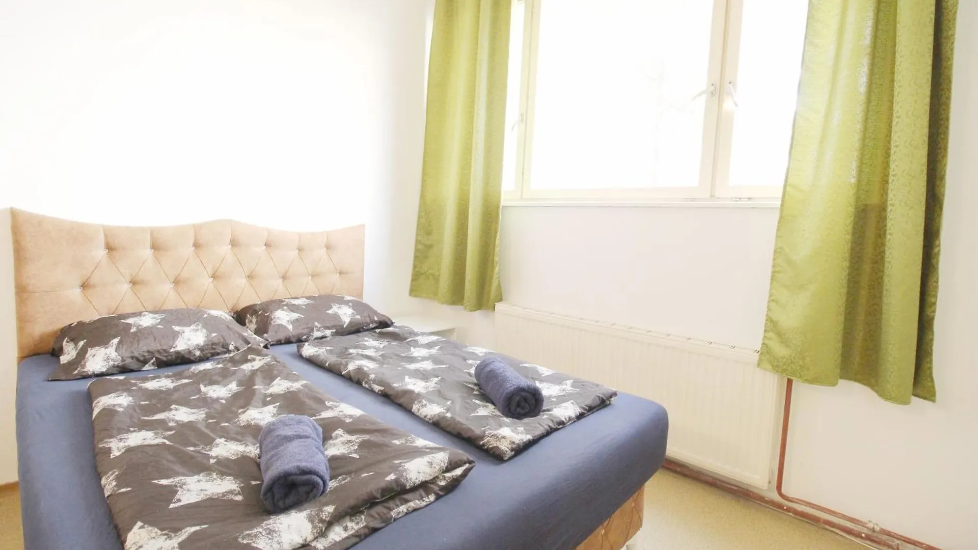 Triple Room In Hutteldorfer Strasse Area Vídeň Aparthotel