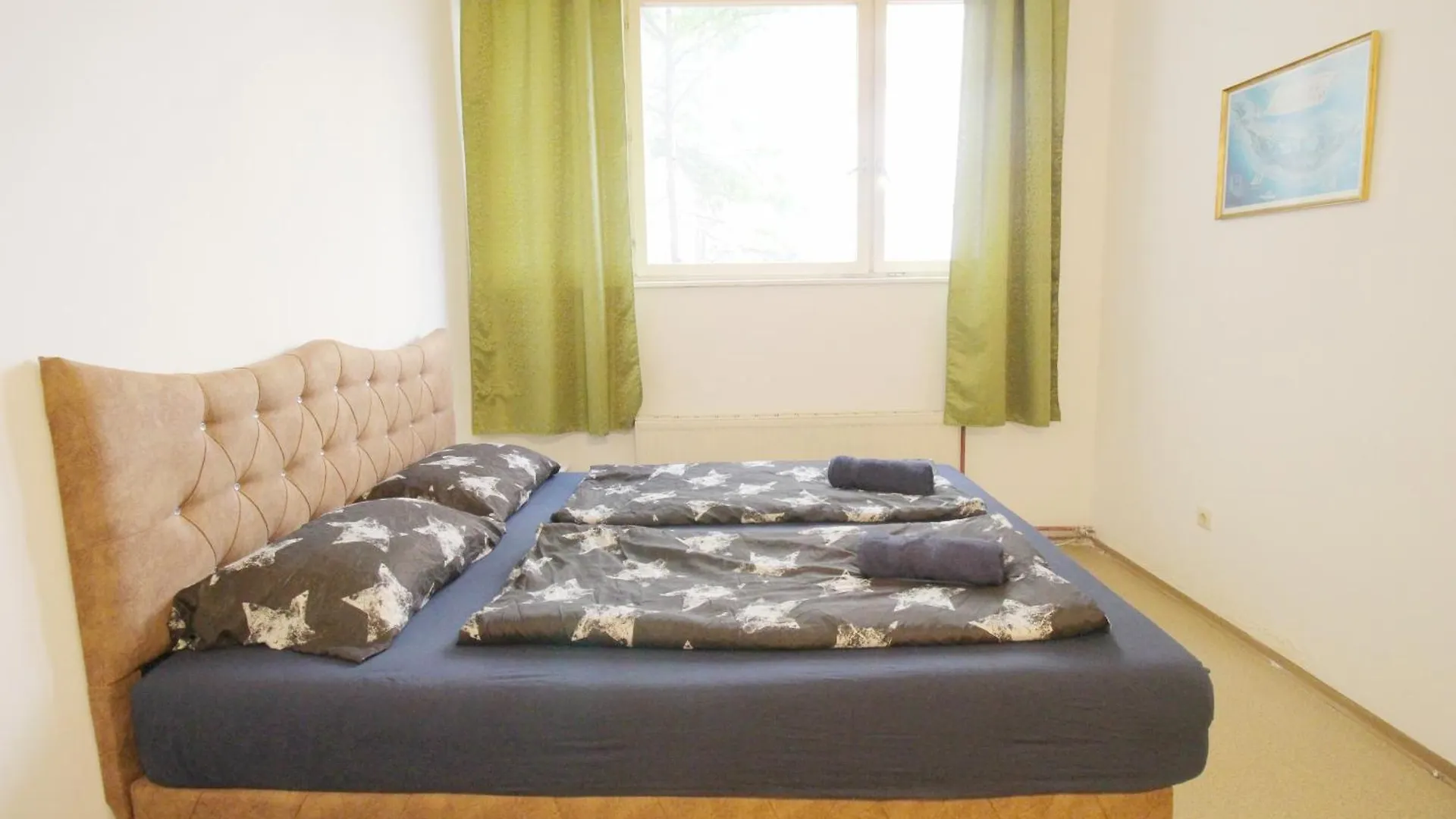 Aparthotel Triple Room In Hutteldorfer Strasse Area Vídeň