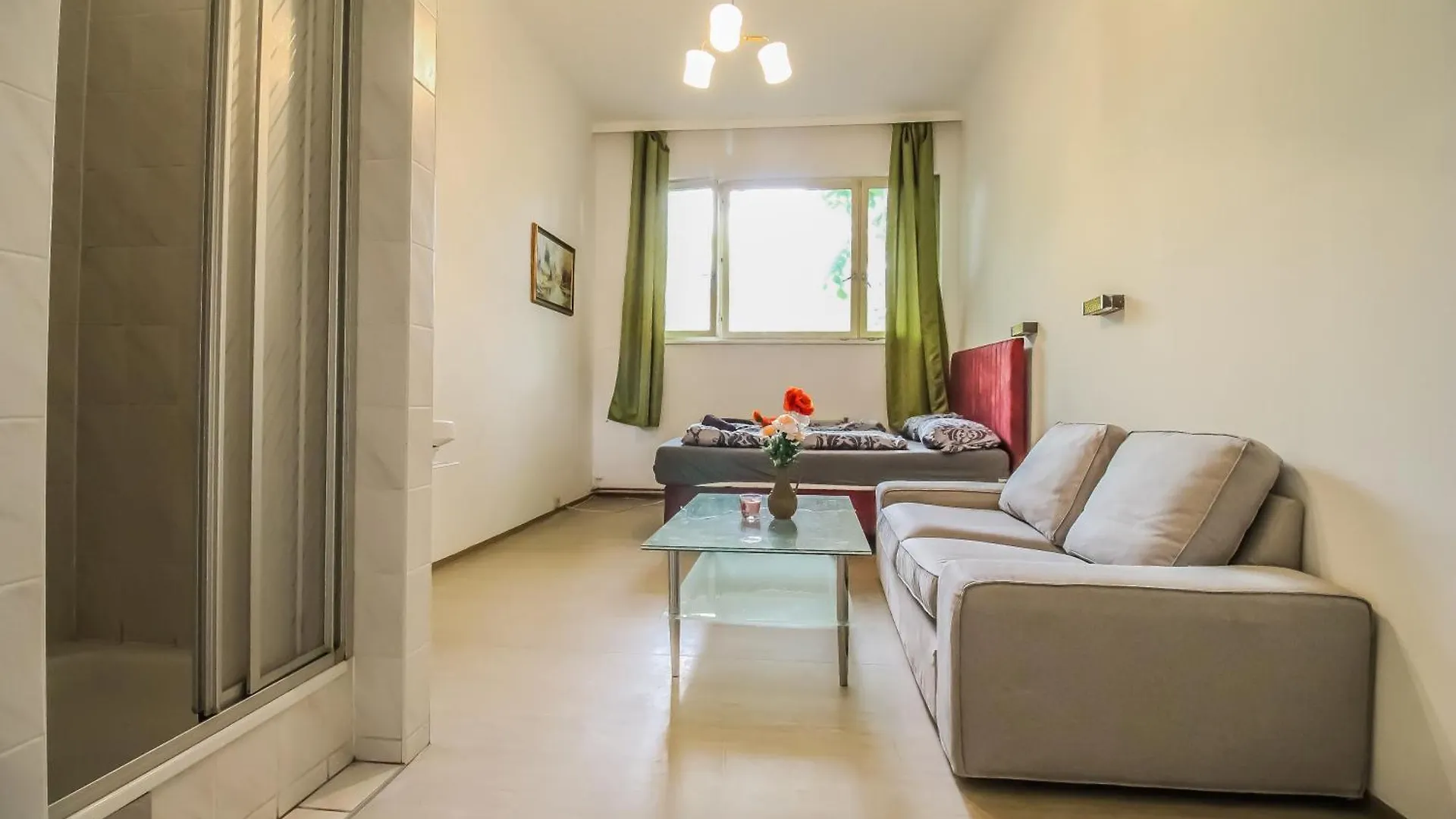 Triple Room In Hutteldorfer Strasse Area Vídeň